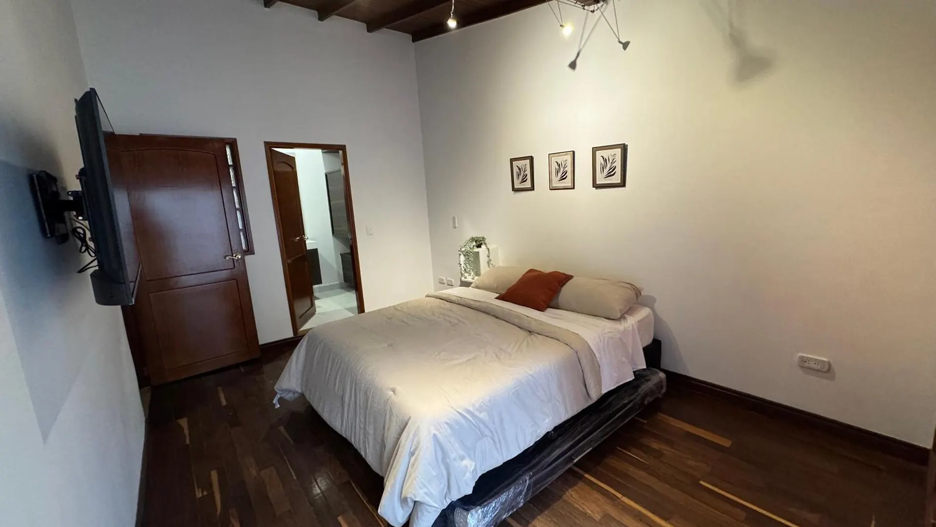 Homestay Casa Serene - Habitacion Eco Medellin
